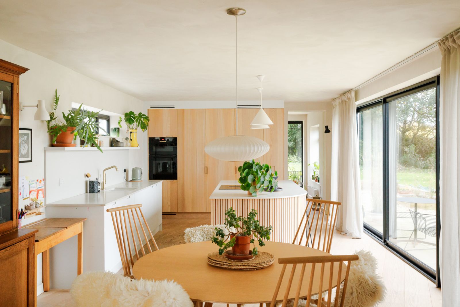 Simple Scandinavian kitchen lighting